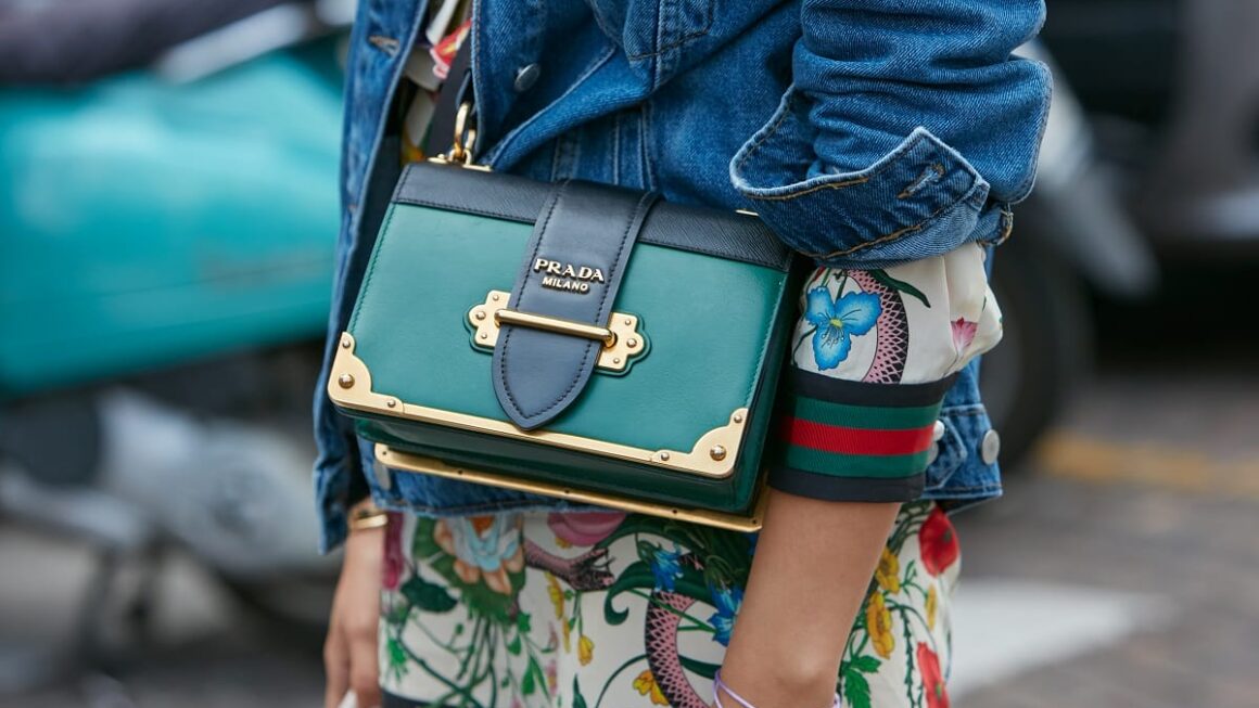 The Unique Style of Women’s Prada Bags